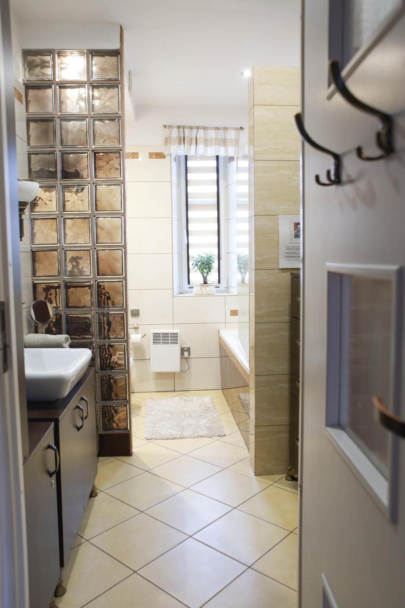 Apartament Pablo 75M2 W Centrum Tarnowskich Gor Тарновске Гори Екстериор снимка